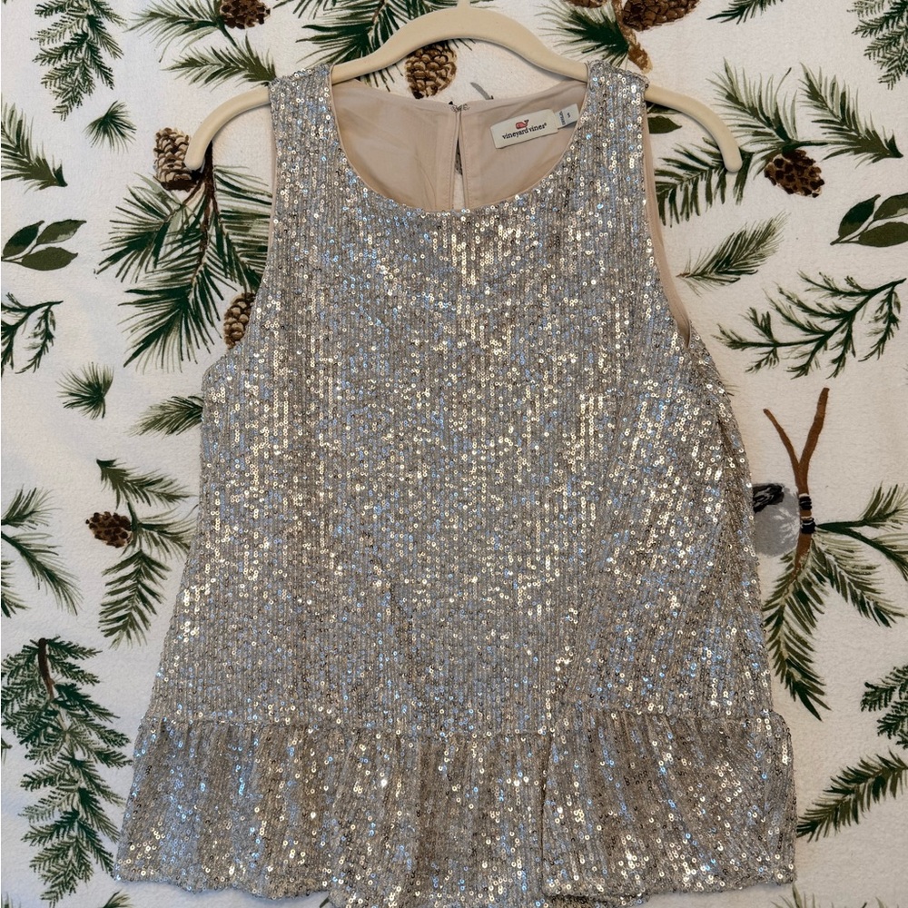 NWOT Vineyard Vines Silver Sequin Peplum Top! ✨ - Picture 2 of 5